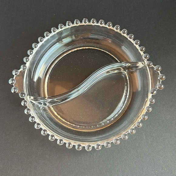 VTG Candlewick Divided 2 Section Glass Candy / Relish Dish With Handles 6-1/2” - Picture 6 of 6